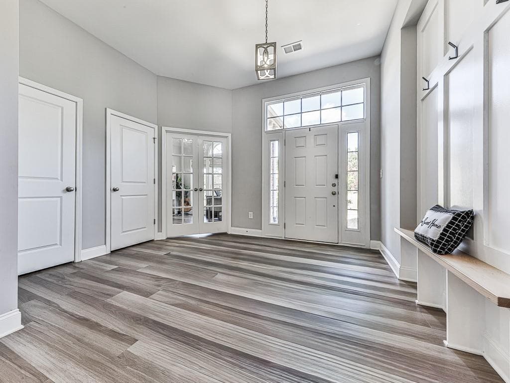 4 bedroom, 2 bathroom, 2,402 sq ft single family residence for sale at 2139 Harmony Drive, Canton, GA 30115 — photo 2