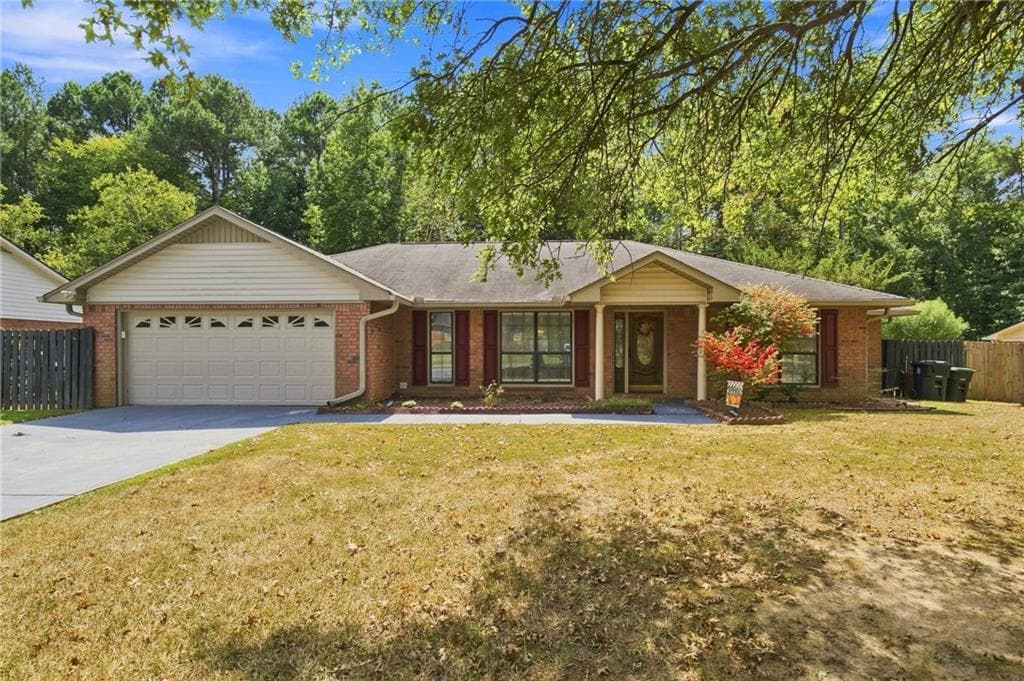 3 bedroom, 2 bathroom single family residence for sale at 41 Williamsburg Drive, Rome, GA 30165 — photo 3
