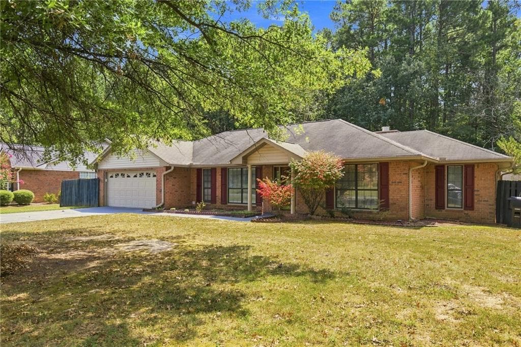 3 bedroom, 2 bathroom single family residence for sale at 41 Williamsburg Drive, Rome, GA 30165 — photo 4