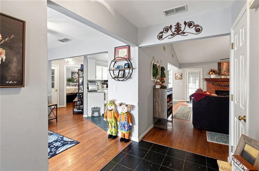 3 bedroom, 2 bathroom single family residence for sale at 41 Williamsburg Drive, Rome, GA 30165 — photo 7