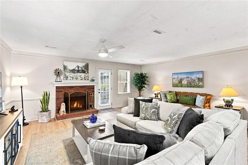 2 bedroom, 3 bathroom, 1,332 sq ft townhouse for sale at 1208 Magnolia Way, Smyrna, GA 30082 — photo 2