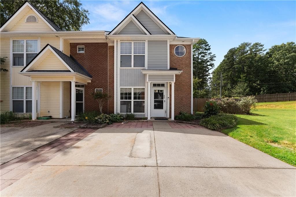 2 bedroom, 3 bathroom, 1,300 sq ft home for sale at 268 Pearl Chambers Drive, Dawsonville, GA