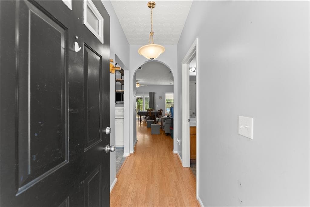 2 bedroom, 3 bathroom, 1,300 sq ft townhouse for sale at 268 Pearl Chambers Drive, Dawsonville, GA 30534 — photo 2
