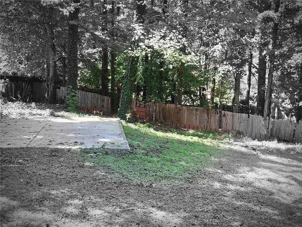 4 bedroom, 2 bathroom, 2,378 sq ft single family residence under contract at 3150 Oak Leaf Court, Marietta, GA 30064 — photo 6