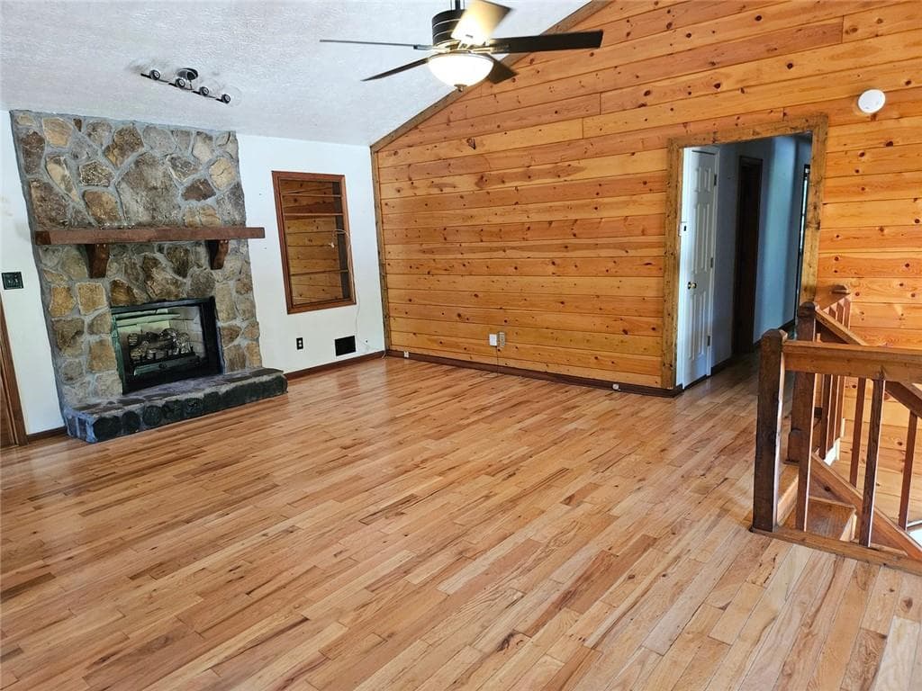 4 bedroom, 2 bathroom, 2,378 sq ft single family residence under contract at 3150 Oak Leaf Court, Marietta, GA 30064 — photo 10