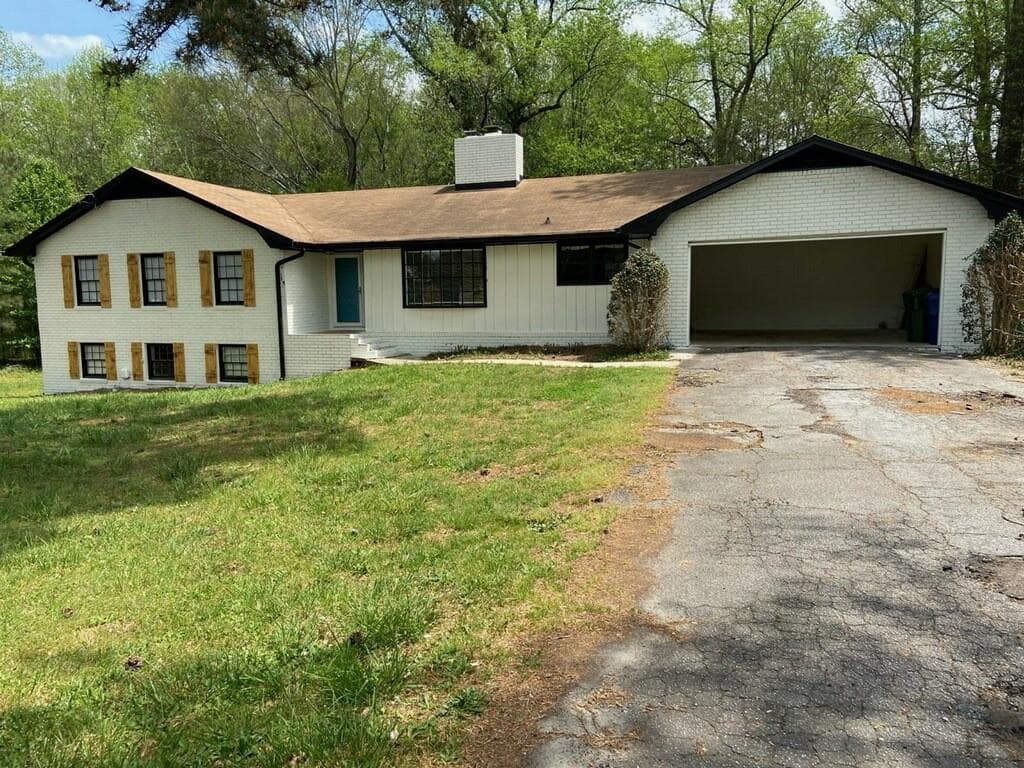 3 bedroom, 3 bathroom, 1,854 sq ft single family residence for rent at 716 Scenic Highway, Lawrenceville, GA 30046 for $2,400 a month — photo 1 of 27