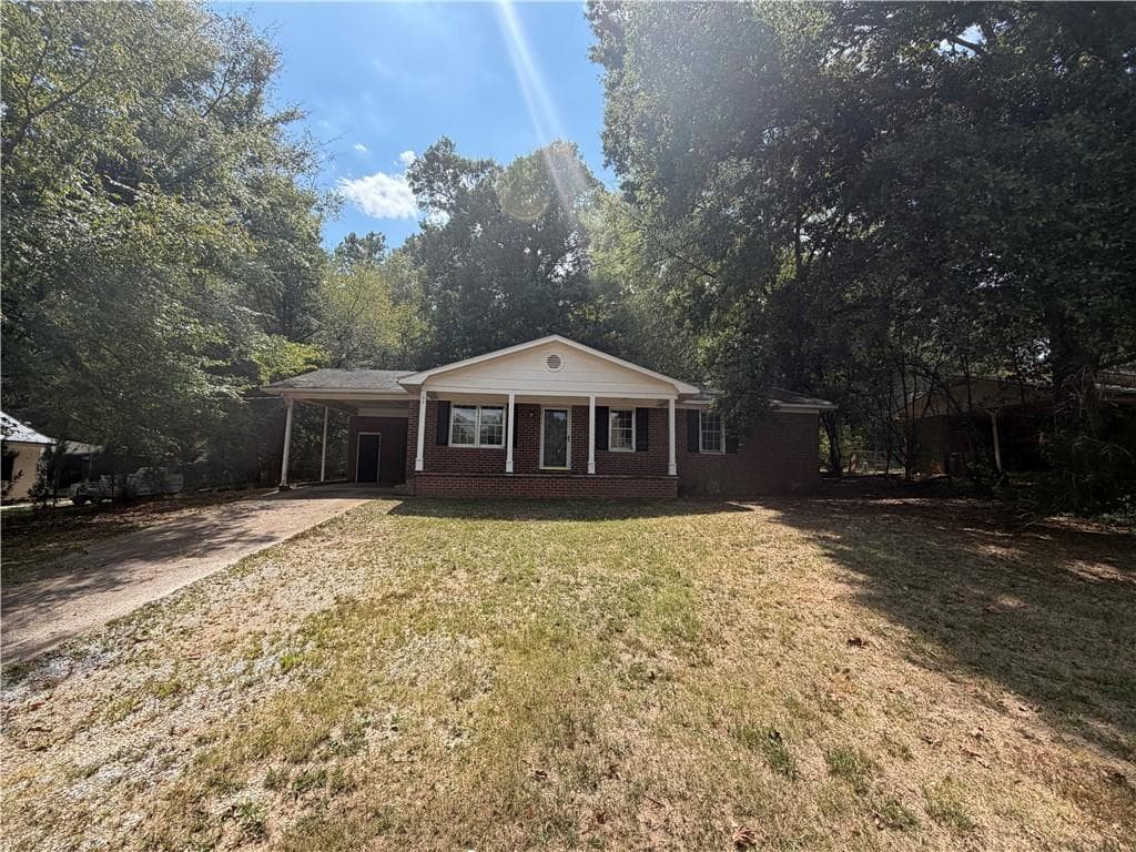 3 bedroom, 2 bathroom, 1,167 sq ft single family residence under contract at 23 Cashtown Road, Aragon, GA 30104