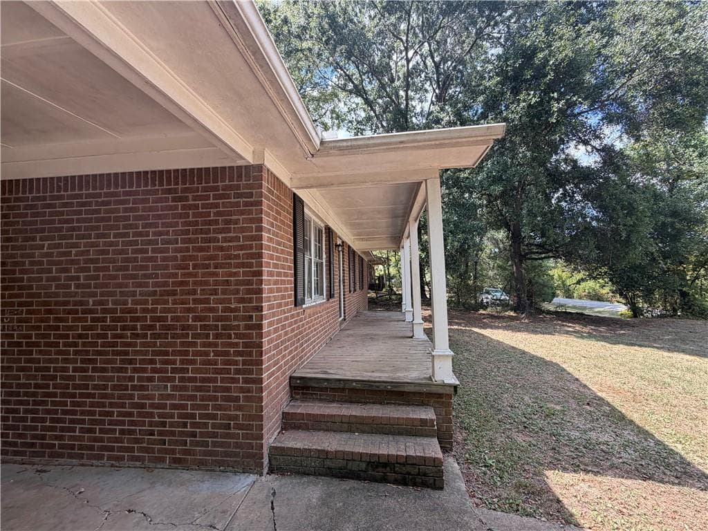 3 bedroom, 2 bathroom, 1,167 sq ft single family residence under contract at 23 Cashtown Road, Aragon, GA 30104 — photo 3