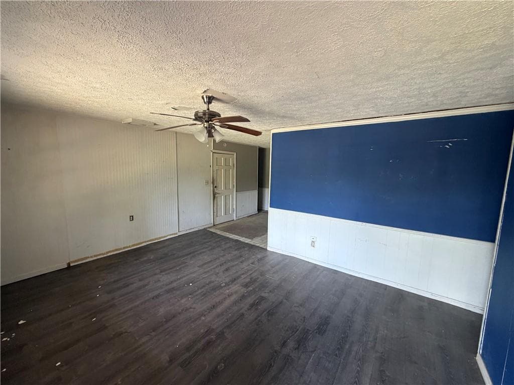 3 bedroom, 2 bathroom, 1,167 sq ft single family residence under contract at 23 Cashtown Road, Aragon, GA 30104 — photo 5