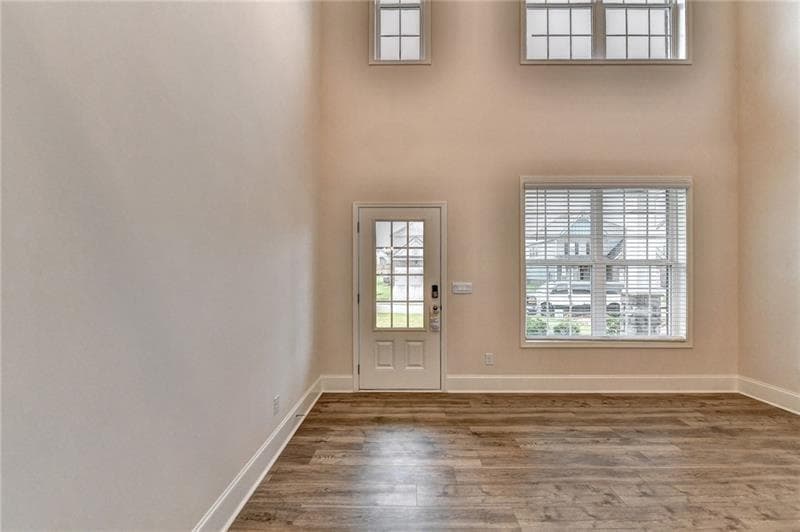 5 bedroom, 4 bathroom, 3,555 sq ft single family residence for sale at 5280 Blue Mountain Lane, Cumming, GA 30040 — photo 5