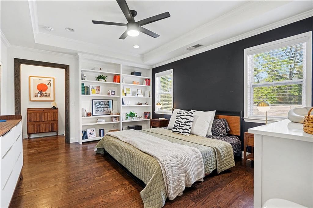 4 bedroom, 4 bathroom, 2,027 sq ft single family residence for sale at 2435 Crestview Avenue, Decatur, GA 30032 — photo 4