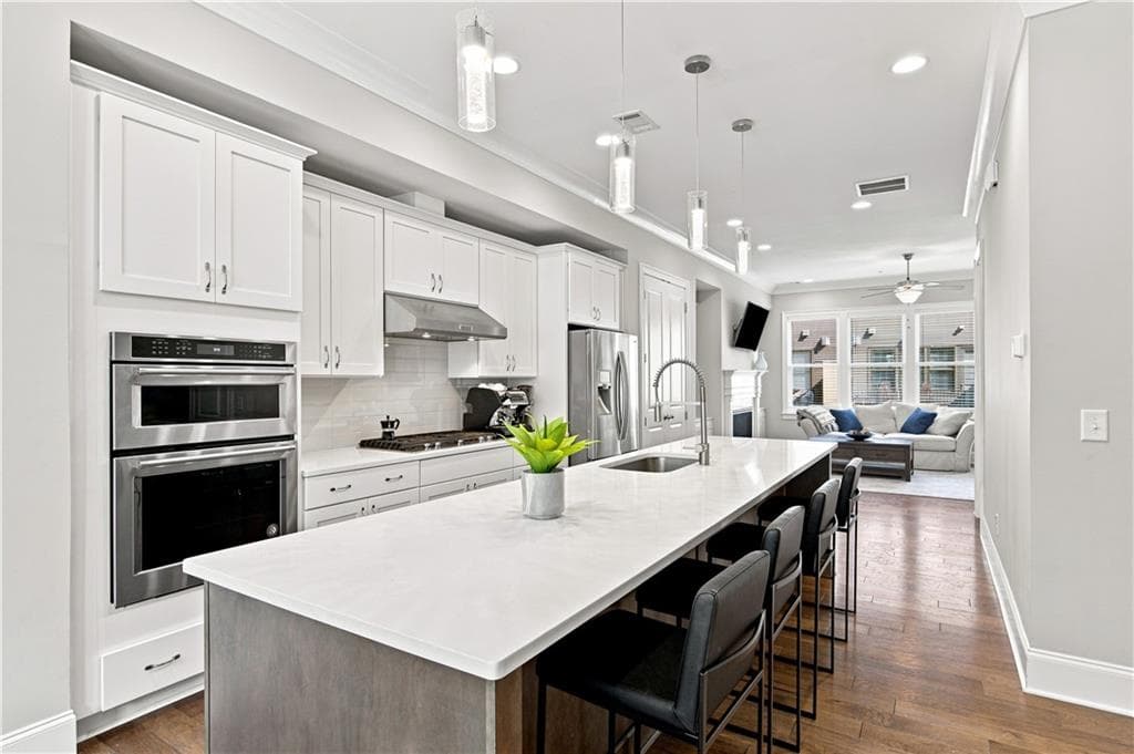 3 bedroom, 5 bathroom, 2,715 sq ft townhouse for sale at 6580 Aria Village Drive, Sandy Springs, GA 30328 — photo 8