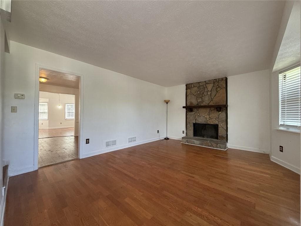 3 bedroom, 2 bathroom, 1,762 sq ft single family residence for rent at 2773 Bronco Trail, Duluth, GA 30096 for $2,200 a month — photo 3