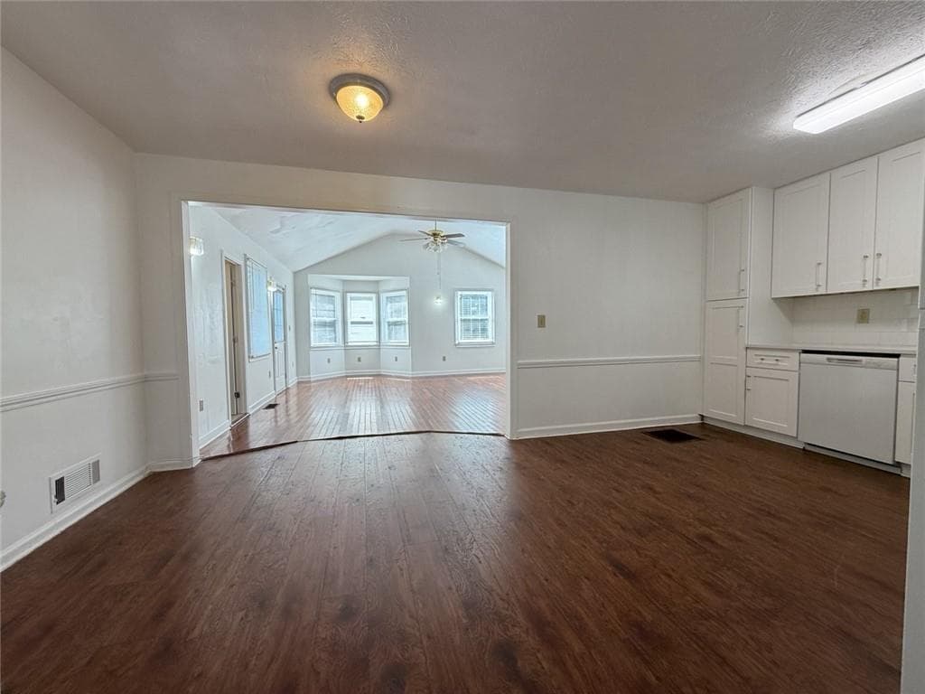 3 bedroom, 2 bathroom, 1,762 sq ft single family residence for rent at 2773 Bronco Trail, Duluth, GA 30096 for $2,200 a month — photo 4