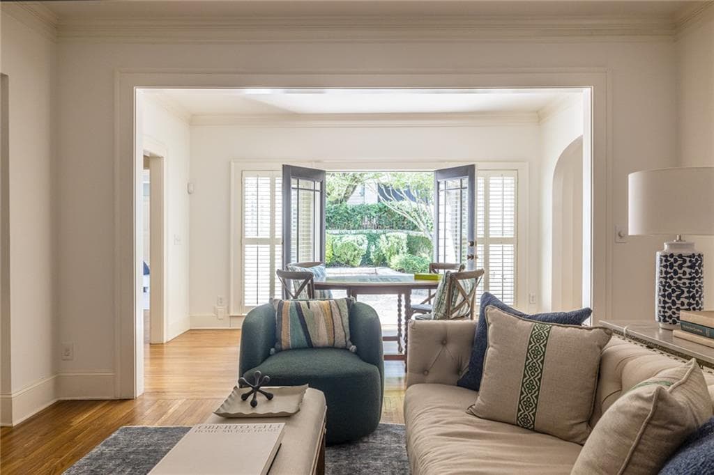 5 bedroom, 5 bathroom, 3,579 sq ft single family residence under contract at 1903 Ridgewood Drive, Atlanta, GA 30307 — photo 5