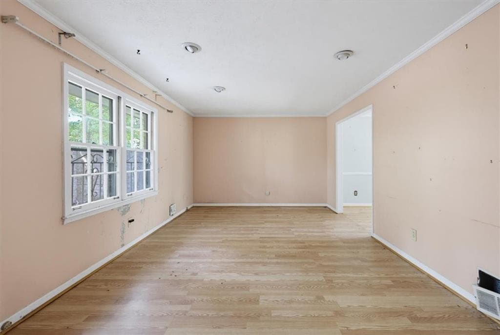 3 bedroom, 2 bathroom, 1,645 sq ft single family residence for sale at 3594 Ale Circle, East Point, GA 30344 — photo 7