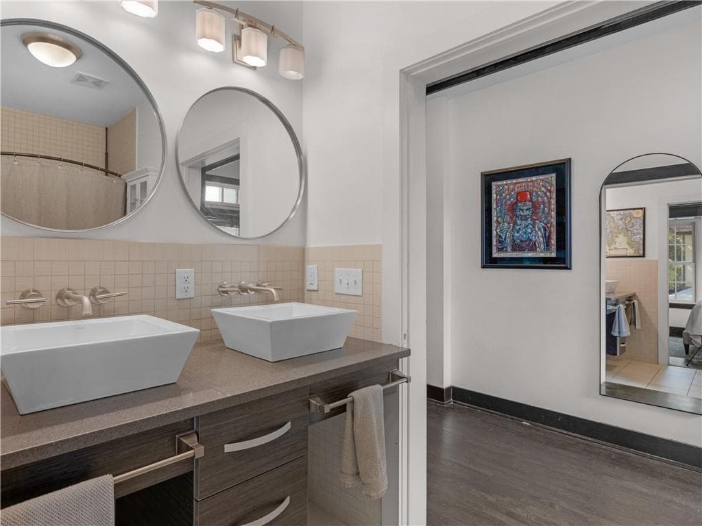 1 bedroom, 1 bathroom, 1,031 sq ft condominium under contract at 1300 Dekalb #711 Avenue, Atlanta, GA 30307 — photo 6