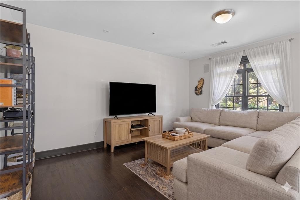 1 bedroom, 1 bathroom, 1,031 sq ft condominium under contract at 1300 Dekalb #711 Avenue, Atlanta, GA 30307 — photo 10