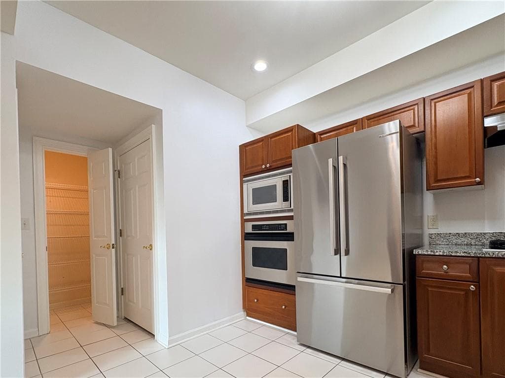 2 bedroom, 3 bathroom, 1,740 sq ft condominium for rent at 3275 Lenox Road 412, Atlanta, GA 30324 for $2,900 a month — photo 8