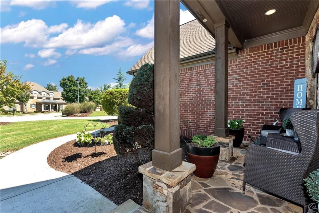 7 bedroom, 7 bathroom, 4,345 sq ft single family residence for sale at 2559 Sagebrush Trail, Buford, GA 30519 — photo 5