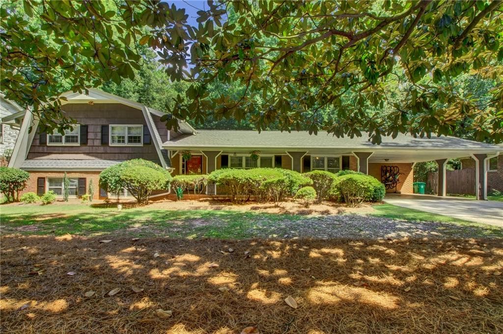 4 bedroom, 3 bathroom, 3,078 sq ft single family residence under contract at 4577 N Peachtree Road, Dunwoody, GA 30338
