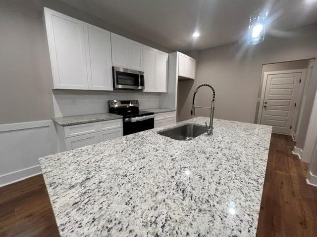 3 bedroom, 3 bathroom, 1,894 sq ft single family residence for sale at 296 Stonington Drive, Mount Airy, GA 30563 — photo 5