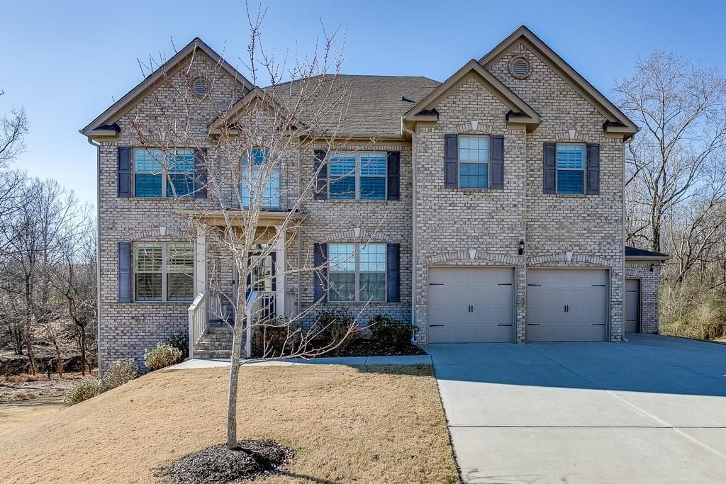 6 bedroom, 4 bathroom, 3,744 sq ft single family residence for sale at 914 Rainsong Court, Braselton, GA 30517 — photo 1 of 36