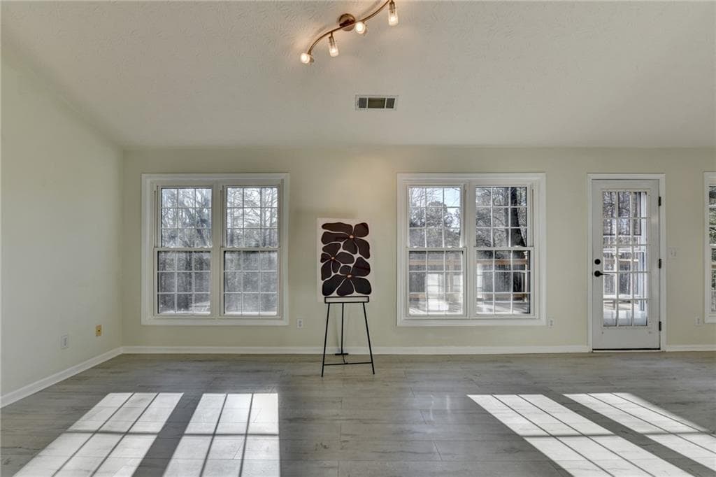 3 bedroom, 2 bathroom, 1,971 sq ft single family residence for sale at 1725 Patrick Mill Place, Buford, GA 30518 — photo 7