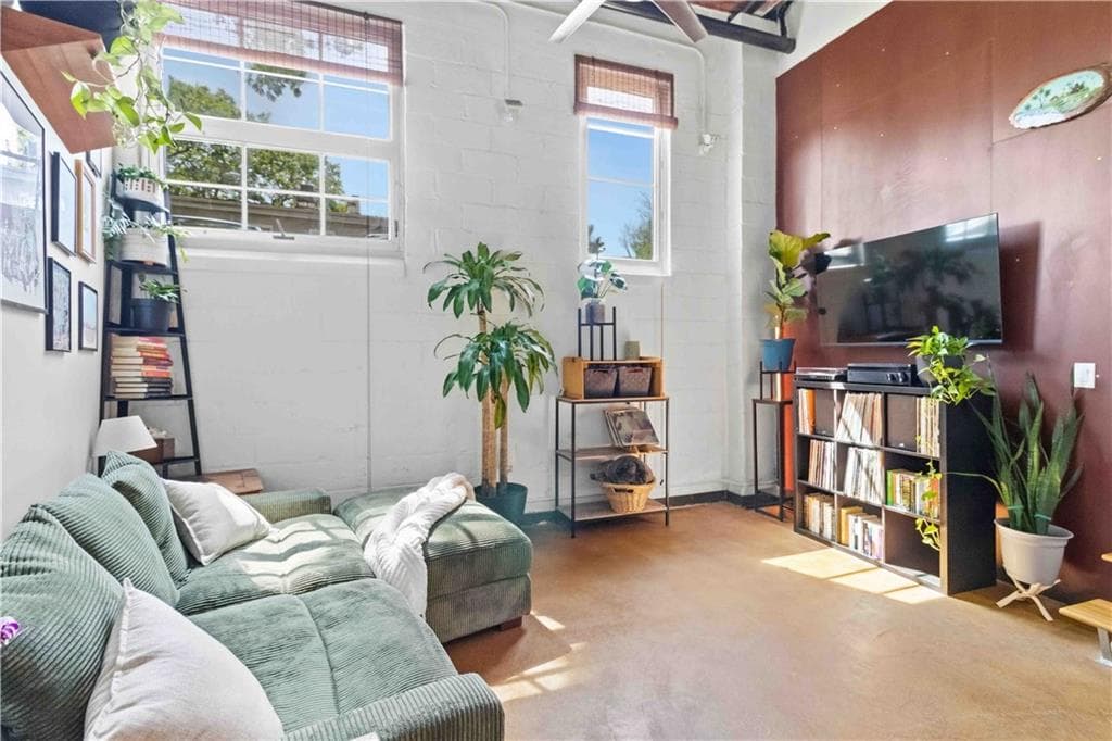 2 bedroom, 2 bathroom, 848 sq ft condominium for sale at 964 Dekalb Avenue 110, Atlanta, GA 30307 — photo 10