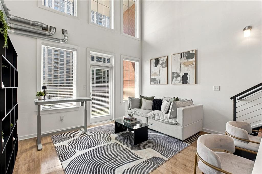 2 bedroom, 2 bathroom, 1,094 sq ft condominium for sale at 260 18th Street 10304, Atlanta, GA 30363 — photo 1 of 34