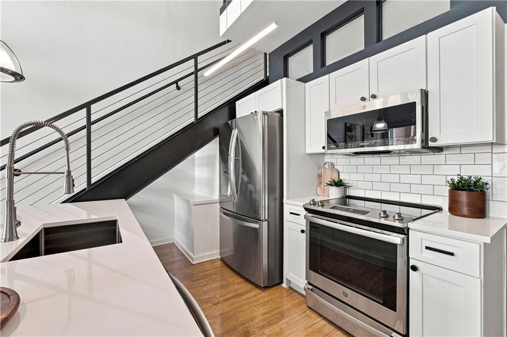 2 bedroom, 2 bathroom, 1,094 sq ft condominium for sale at 260 18th Street 10304, Atlanta, GA 30363 — photo 7