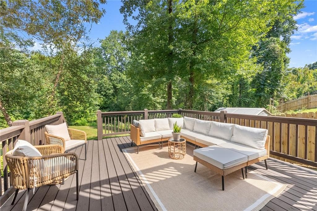 5 bedroom, 4 bathroom, 3,710 sq ft single family residence for sale at 5815 Crest Oak Way, Cumming, GA 30028 — photo 2