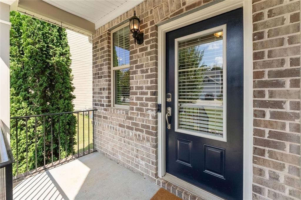 5 bedroom, 4 bathroom, 3,710 sq ft single family residence for sale at 5815 Crest Oak Way, Cumming, GA 30028 — photo 6