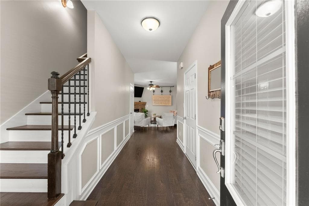 5 bedroom, 4 bathroom, 3,710 sq ft single family residence for sale at 5815 Crest Oak Way, Cumming, GA 30028 — photo 7