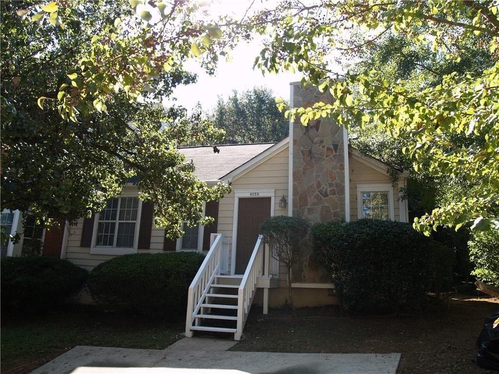 3 bedroom, 2 bathroom, 1,056 sq ft townhouse for rent at 4058 Heritage Valley Court, Norcross, GA 30093 for $1,700 a month — photo 1 of 10