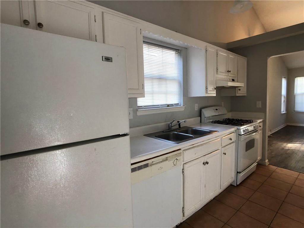 3 bedroom, 2 bathroom, 1,056 sq ft townhouse for rent at 4058 Heritage Valley Court, Norcross, GA 30093 for $1,700 a month — photo 5