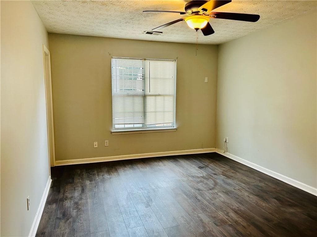 3 bedroom, 2 bathroom, 1,056 sq ft townhouse for rent at 4058 Heritage Valley Court, Norcross, GA 30093 for $1,700 a month — photo 6