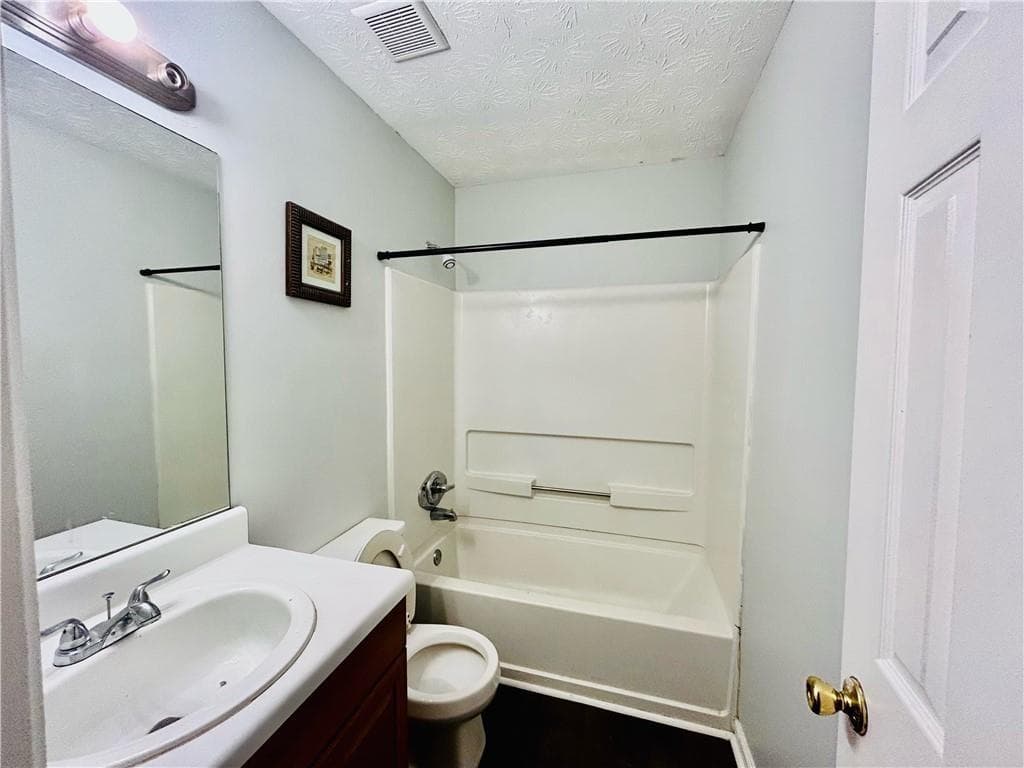 3 bedroom, 2 bathroom, 1,056 sq ft townhouse for rent at 4058 Heritage Valley Court, Norcross, GA 30093 for $1,700 a month — photo 9