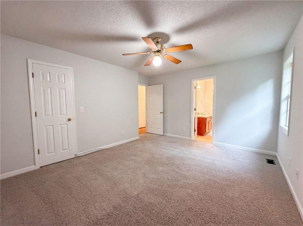3 bedroom, 2 bathroom, 1,805 sq ft single family residence under contract at 100 Betty Lane, Carrollton, GA 30116 — photo 7