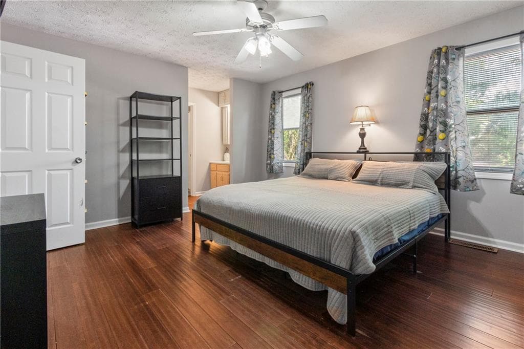 3 bedroom, 2 bathroom, 2,032 sq ft single family residence for sale at 5792 Stonehaven Drive, Kennesaw, GA 30152 — photo 8