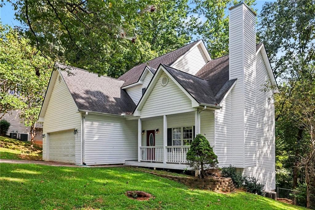 3 bedroom, 3 bathroom, 2,142 sq ft single family residence under contract at 4005 Fraser Circle, Gainesville, GA 30506 — photo 2