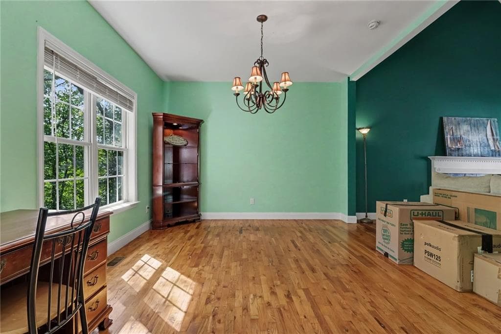 3 bedroom, 3 bathroom, 2,142 sq ft single family residence under contract at 4005 Fraser Circle, Gainesville, GA 30506 — photo 6