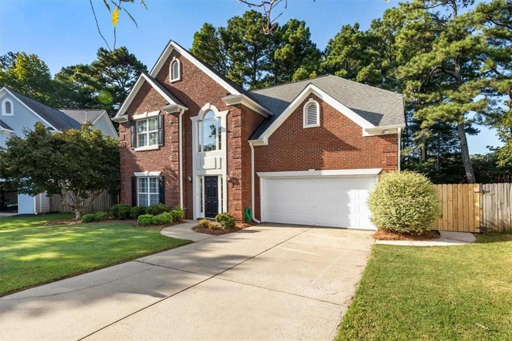 4 bedroom, 3 bathroom, 2,446 sq ft single family residence under contract at 140 Ashbrook Lane, Roswell, GA 30075 — photo 7
