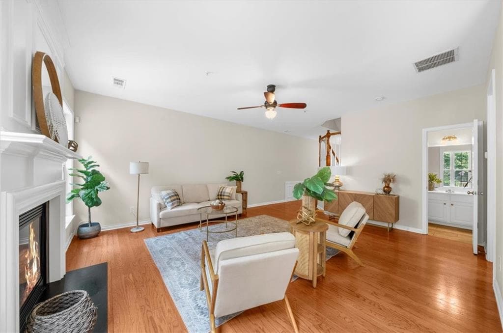 3 bedroom, 3 bathroom, 1,740 sq ft townhouse for rent at 1462 Bellsmith Drive, Roswell, GA 30076 for $2,500 a month — photo 6