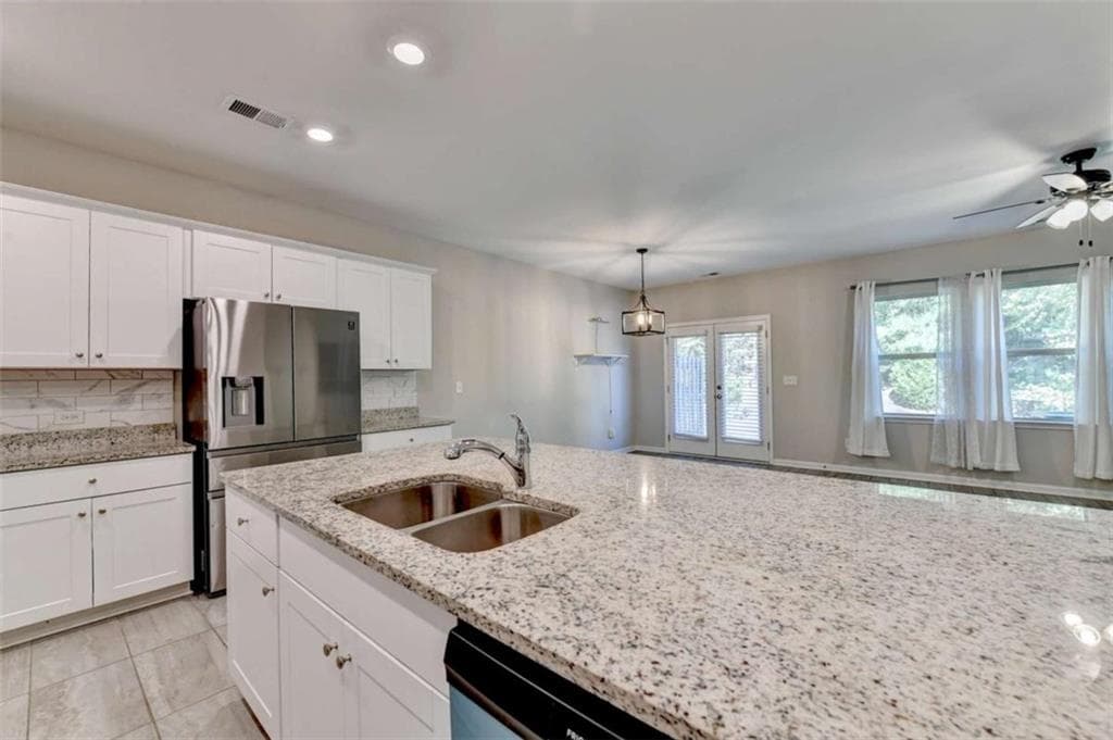 3 bedroom, 3 bathroom, 1,888 sq ft townhouse for sale at 1930 Lanier Harbor, Buford, GA 30518 — photo 8