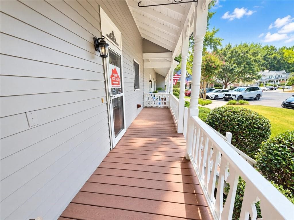 2 bedroom, 2 bathroom, 1,216 sq ft townhouse for sale at 1426 Cambridge Common, Decatur, GA 30033 — photo 4