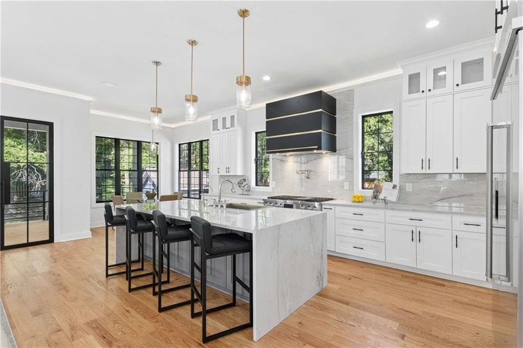 6 bedroom, 6 bathroom, 4,500 sq ft single family residence for sale at 1385 Sylvan Circle, Brookhaven, GA 30319 — photo 5