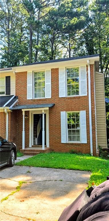 2 bedroom, 3 bathroom, 1,238 sq ft townhouse for sale at 852 Glynn Oaks Drive, Clarkston, GA 30021 — photo 2
