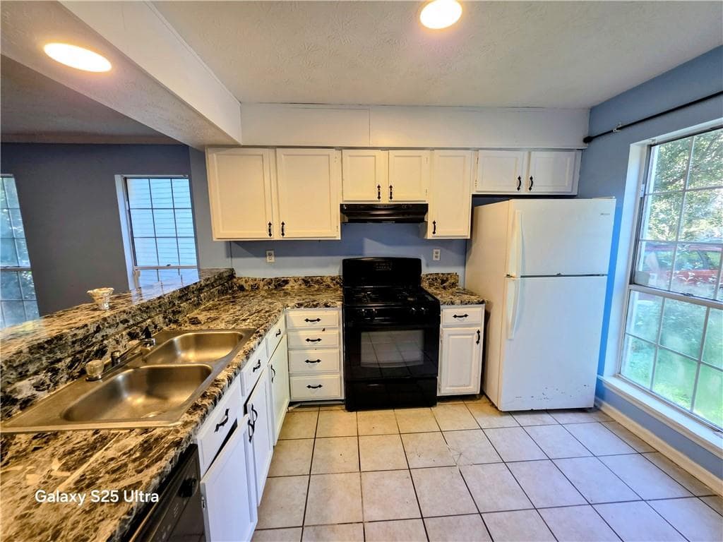 2 bedroom, 3 bathroom, 1,238 sq ft townhouse for sale at 852 Glynn Oaks Drive, Clarkston, GA 30021 — photo 6