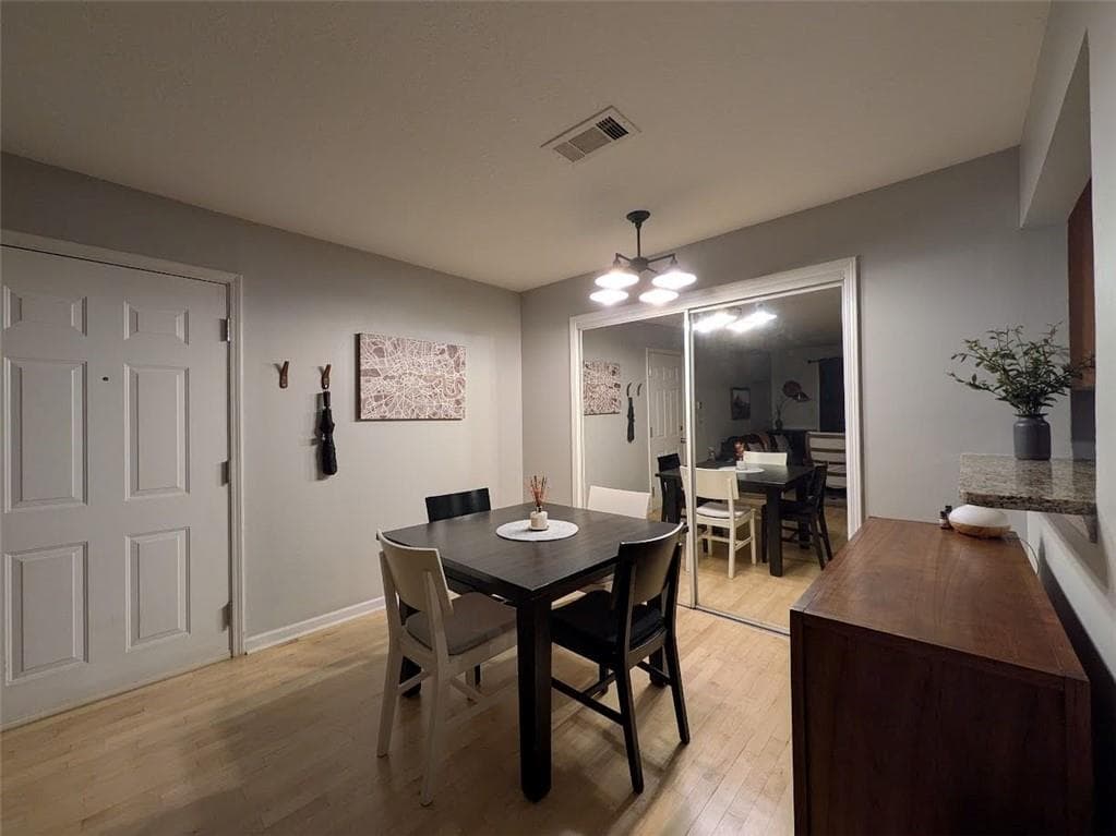 2 bedroom, 2 bathroom, 949 sq ft condominium for rent at 2657 Lenox Road 204, Atlanta, GA 30324 for $2,000 a month — photo 3